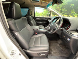 運転席シート廻りは使用感も少なく、良好な状態となっています。丁寧に使われていたことがよくわかりますね。