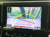 【バックカメラ】駐車時に後方がリアルタイム映像で確認できます。大型商業施設や立体駐車場での駐車時や、夜間のバック時に大活躍!運転スキルに関わらず、今や必須となった装備のひとつです!
