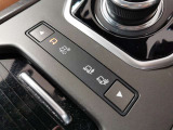 テレインレスポンス。オフロードに対応するため、様々な状況でのドライブモードの選択が可能。街乗りはもちろんのことオフロードもこの一台でお任せください。