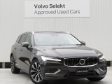 リアウインドー5面にはダークティンテッドガラスを搭載。UVカット機能のみならず、プライバシー保護の役割も果たします。