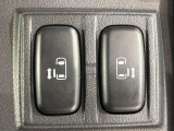 【両側パワースライドドア】スマートキーや運転席のスイッチで後席両側スライドドアの開閉が可能♪電動だから力を入れてドアを開ける必要が無く、小さなお子様でも簡単に開け閉めでき快適です♪