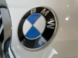 安心のBMW認定中古車は100項目の箇所を徹底的にチェック致します。機械的な箇所や電気系、コンピューターなどをご納車前に点検し、交換基準に達した部品は全て新品に修理返品した後にご納車致します。