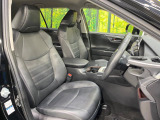 運転席シート廻りは使用感も少なく、良好な状態となっています。前オーナー様が丁寧に使っていたことがよくわかりますね。
