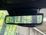 【デジタルインナーミラー】後席の大きな荷物や同乗者で後方が確認しづらい時でも安心!カメラが撮影した車両後方の映像をルームミラー内に表示。クリアな視界で状況の確認が可能です!
