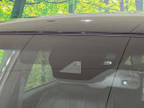 【トヨタセーフティセンス】走行中に前方の車両等を認識し、衝突しそうな時は警報とブレーキで衝突回避と被害軽減をアシスト。より安全にドライブをお楽しみいただけます。
