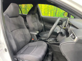 運転席シート廻りは使用感も少なく、良好な状態となっています。前オーナー様が丁寧に使っていたことがよくわかりますね。