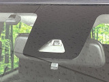 【スマートアシスト】走行中に前方の車両等を認識し、衝突しそうな時は警報とブレーキで衝突回避と被害軽減をアシスト。より安全にドライブをお楽しみいただけます。