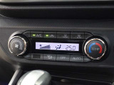 オートエアコンを装備しております!自動で調整してくれますので、車内も快適です☆