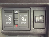 【両側パワースライドドア】スマートキーや運転席のスイッチで後席両側スライドドアの開閉が可能♪電動だから力を入れてドアを開ける必要が無く、小さなお子様でも簡単に開け閉めでき快適です♪