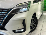 【LEDヘッドライト】悪天候や夜間走行時も良好な視界を確保し安心して運転できる高輝度LEDヘッドライトを装備!点灯速度が早く、消費電力も抑えられています。