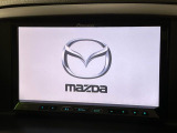 【マツダコネクトナビ】車内の雰囲気にマッチした一体型タイプのナビ。各種車輌設定やBluetooth再生等、様々な機能が楽しめます。直感的なダイヤル操作が可能で、使い勝手も良好です。