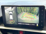 【パノラミックビューモニター】専用のカメラにより、上から見下ろしたような視点で360度クルマの周囲を確認することができます☆死角部分も確認しやすく、狭い場所での切り返しや駐車もスムーズに行えます。