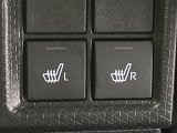 【前席シートヒーター】寒い日に重宝するシートヒーター!エアコンより早く温まってくれるので寒がりの人も安心ですね♪エアコンの温風は乾燥するから苦手、という方にもをおすすめです。