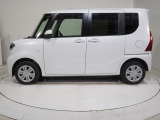 外装に目立つようなキズや凹みはみられず状態良く保たれていますが、中古車なので全くの無キズということはありません。外装の状態につきましては実車にてご確認をお願いします。