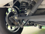 お車を安心してお乗りいただく為には、足回りの定期点検が欠かせません。サービスサポート(有償保証)では無料点検もご提供しており、安心のカーライフをお過ごしいただけるサポート体制が整っています。