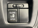 【パワースライドドア】スマートキーや運転席のスイッチでスライドドアの開閉が可能♪電動だから力を入れてドアを開ける必要が無く、小さいお子様でも、重い荷物を持っている時もラクに開け閉めできます♪