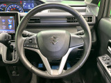 【純正革巻きステアリング】上質な革を使用することで、手にしっかり馴染みとても運転しやすいハンドルです♪