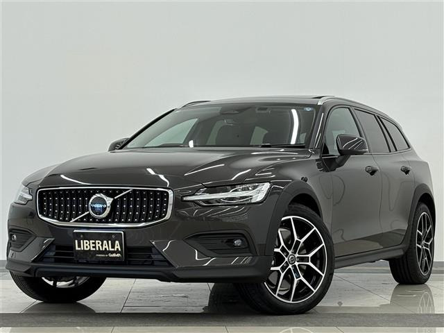 V60クロスカントリー ウルトラ B5 AWD 4WD 4WD 本革シート