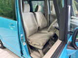 運転席シート廻りは使用感も少なく、良好な状態となっています。丁寧に使われていたことがよくわかりますね。