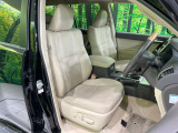 運転席シート廻りは使用感も少なく、良好な状態となっています。丁寧に使われていたことがよくわかりますね。