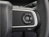 ◆アダプティブクルーズコントロール◆予め設定した車速内でクルマが自動的に加減速。前走車との適切な車間距離を維持しながら追従走行します。