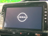【純正10インチナビ】インテリアに溶け込むスタイリッシュな「専用設計」メーカーナビを装備♪視認性や操作性など基本性能にも優れ、より上質なカーライフをお楽しみいただけます。
