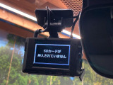 【ドライブレコーダー】ドライブレコーダー装備!走行中はもちろん、あおり運転や事故に遭遇した際、映像で記録し、万一のリスクに備えます。※記録用SDカードはお客様ご自身でご準備いただく必要があります。