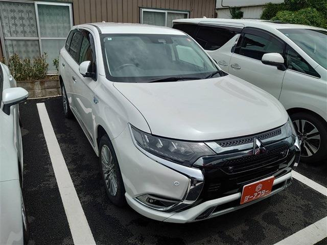 アウトランダー PHEV 2.4 G 4WD 禁煙車 フルセグ 360度カメラ