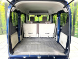 普段のお買い物や通勤、送迎等に十分な荷室スペースを確保しております。セカンドシートを倒すと、大きな荷物の積載も可能です♪