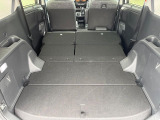 普段のお買い物や通勤、送迎等に十分な荷室スペースを確保しております。セカンドシートを倒すと、大きな荷物の積載も可能です♪