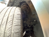 お車を安心してお乗りいただく為には、足回りの定期点検が欠かせません。サービスサポート(有償保証)では無料点検もご提供しており、安心のカーライフをお過ごしいただけるサポート体制が整っています。