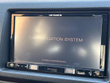 【ナビゲーション】目的地までしっかり案内してくれる使いやすいナビ。Bluetooth接続すればお持ちのスマホやMP3プレイヤーの音楽を再生可能!毎日の運転がさらに楽しくなります!!