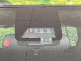 【トヨタセーフティセンス】走行中に前方の車両等を認識し、衝突しそうな時は警報とブレーキで衝突回避と被害軽減をアシスト。より安全にドライブをお楽しみいただけます。