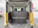 普段のお買い物や通勤、送迎等に十分な荷室スペースを確保しております。セカンドシートを倒すと、大きな荷物の積載も可能です♪