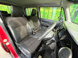 運転席シート廻りは使用感も少なく、良好な状態となっています。前オーナー様が丁寧に使っていたことがよくわかりますね。