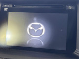 【メーカー純正ナビ】インテリアに溶け込むスタイリッシュな「専用設計」メーカーナビを装備♪視認性や操作性など基本性能にも優れ、より上質なカーライフをお楽しみいただけます。