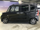 エンジンルーム、室内、クリーニング済みです。厳選したお車を屋内展示場にて展示中☆車両品質には自信がございます!ぜひ一度ご来店ください!!