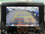 【バックモニター】後ろのカメラの映像がモニターに映し出されるので、後方の見えない死角や、障害物との距離感などもしっかり安全確認することができます!