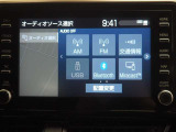 オーディオ選択画面です。AM・FMラジオのほか、Bluetooth対応しております!スマホからのプレイリスト再生やハンズフリー通話も可能です。