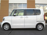 納車前には外装・内装のクリーニングを実施しております。クリーニングはご協力をいただいている業者様と共同でより良い品質を追求しております。※車両状態によっては店頭展示前に実施