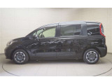 安心の納車前整備を実施します。その際にエンジンオイル、オイルエレメント、ワイパーゴムを交換いたします。