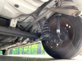 お車を安心してお乗りいただく為には、足回りの定期点検が欠かせません。サービスサポート(有償保証)では無料点検もご提供しており、安心のカーライフをお過ごしいただけるサポート体制が整っています。