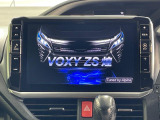 【BIG-X11インチナビ】人気の大画面BIG-Xナビを装備。専用設計で車内の雰囲気にマッチ!ナビ利用時のマップ表示は見やすく、テレビやDVDは臨場感がアップ!いつものドライブがグッと楽しくなります♪