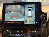 いまや必須装備「ナビゲーション」搭載!知らない場所にスイスイッとドライブ。もう、これなしではハンドルを握れませんね!でも運転中の操作は危険ですのでご注意ですね☆