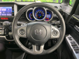 【ステアリングスイッチ】運転中、前方から目線をそらすことなく、オーディオ等の操作が可能な便利機能!安心&快適なドライブを演出してくれます♪
