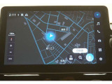 ディスプレイオーディオ(コネクティッドナビ対応)PLUS搭載。T-Connectご契約で2030年3月まで無償で利用できるナビ(期限到来後は有償)と、解約後も利用できる車載ナビが搭載されています。