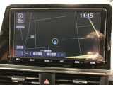 純正ナビを装備。タッチパネル式で使いやすく、お出かけもラクラクです。