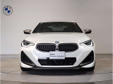 【キドニーグリル】BMWは約90年もの間、ほぼ全ての車両にひと目でBMWだと分かるこの特徴的なフロントグリルが備えられ、デザイン・アイコンとして親しまれてきました。