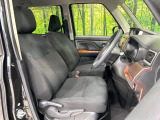 運転席シート廻りは使用感も少なく、良好な状態となっています。丁寧に使われていたことがよくわかりますね。