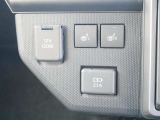 USB差込口(充電用です) シガーソケット シートヒーター(運転席助手席両方にあります)
